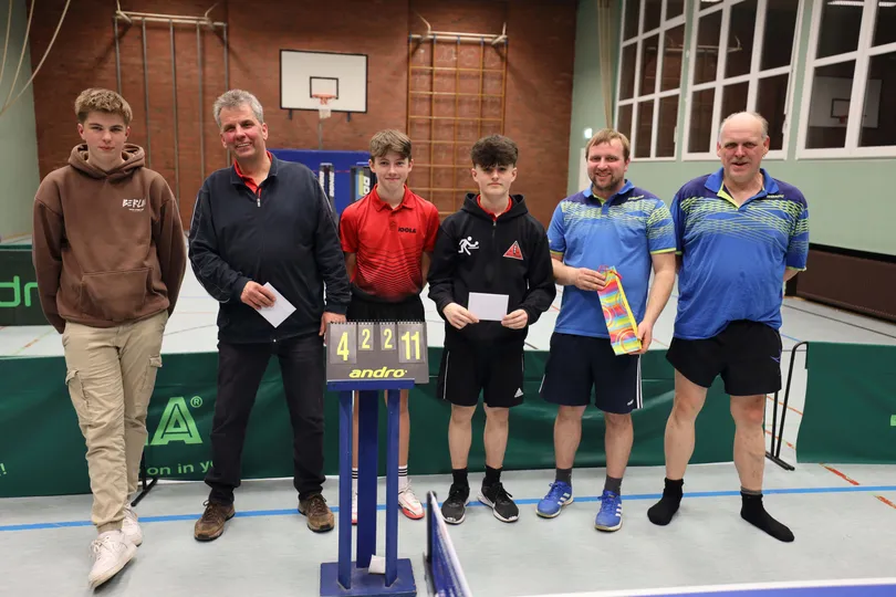 Tischtennis Doppelturnier – Bild 1 von 2