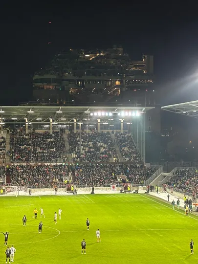 Fussball-Kidz im St. Pauli-Stadion – Bild 1 von 7