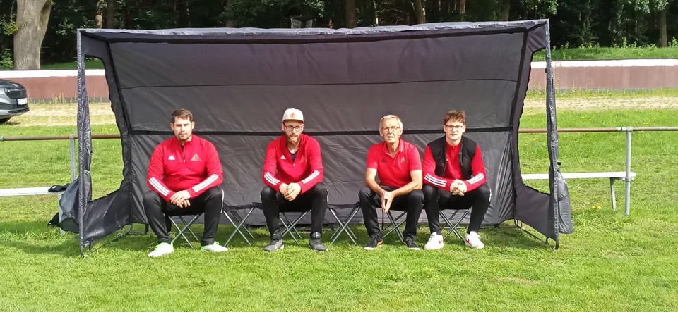 Neue Unterstände – Bild 1 von 2