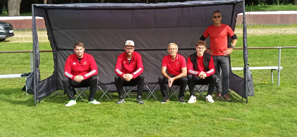 Neue Unterstände – Bild 2 von 2